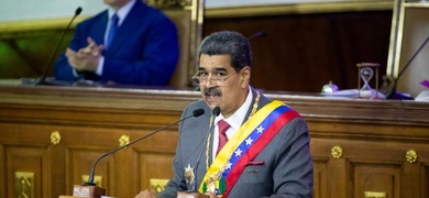 presidenta honduras condecora nicolas maduro