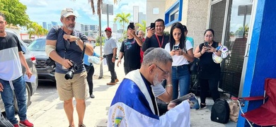 planton consulado nicaragüense en miami