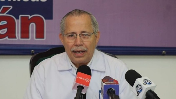 ortega asciende al doctor carlos sáenz