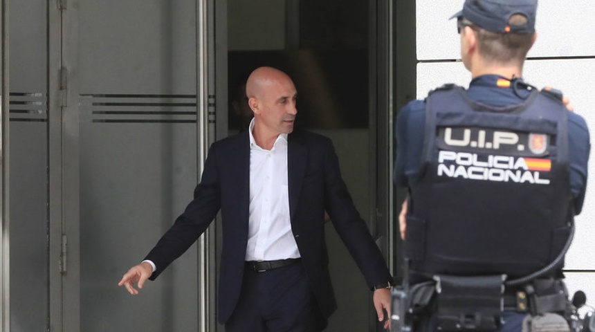 acusacion contra luis rubiales