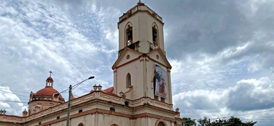 agentes antidisturbios vigilan iglesia masaya