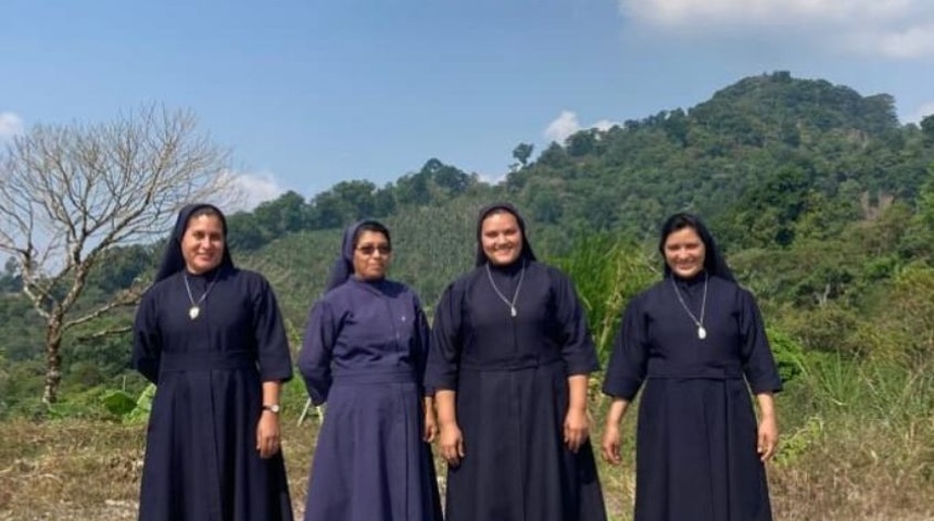 monjitas “Hijas de Santa Luisa de Marillac”