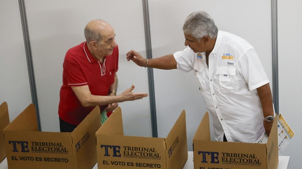 candidato presidencial raul mulino panama llega a votar