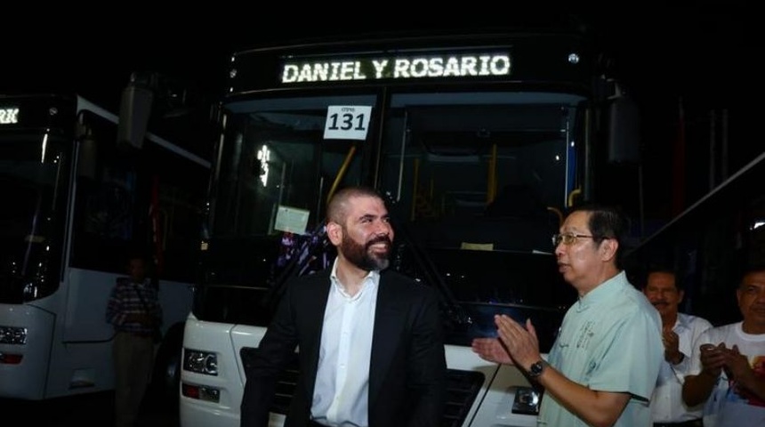 laureano ortega entrega buses chinos