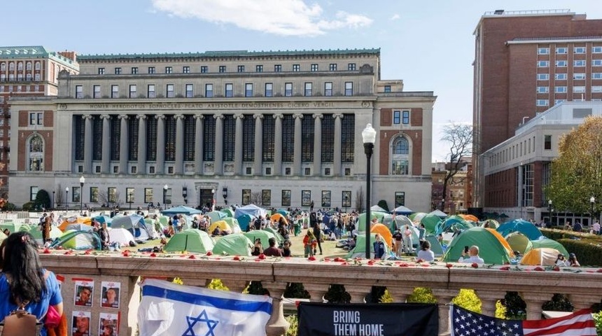 colocan banderas israel protesta propalestina universidad columbia