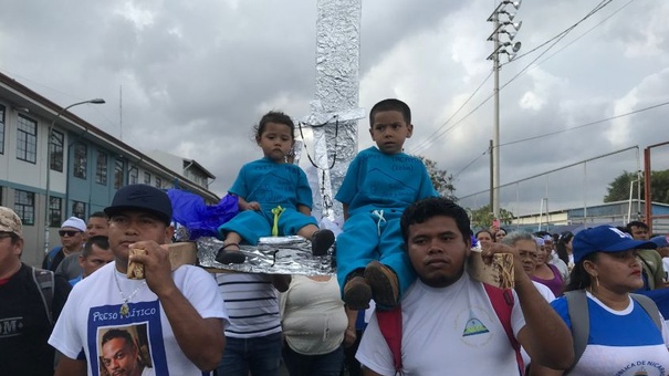 exiliados nicaraguenses marchan contra ortega costa rica