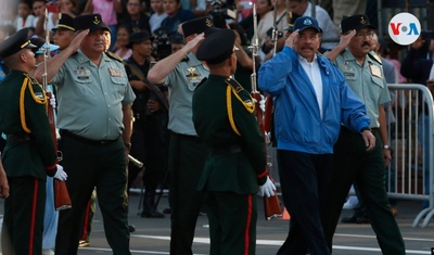 daniel ortega con ejercito nicaragua