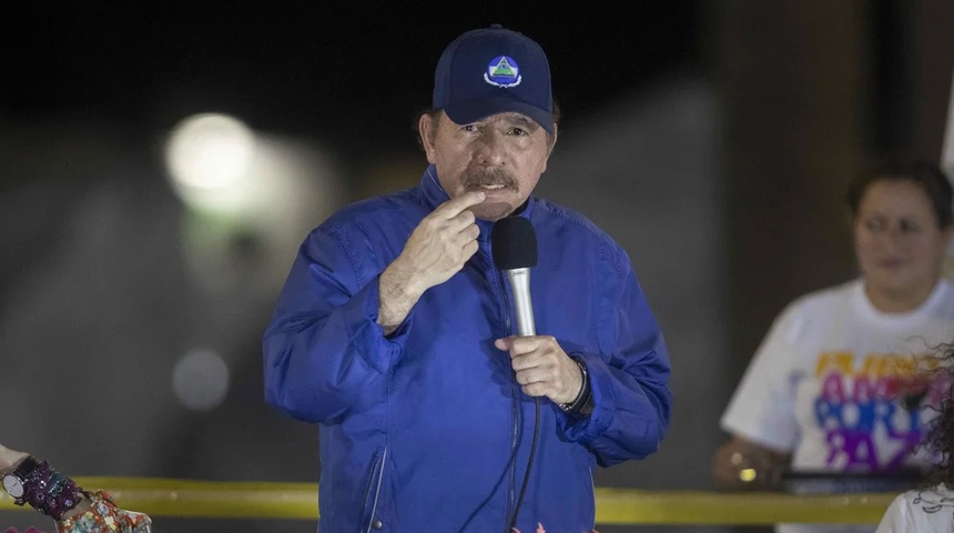 daniel ortega líder sandinista en nicaragua