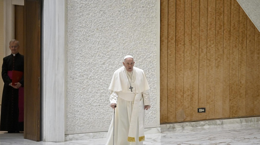 papa francisco insta reparacion abusos