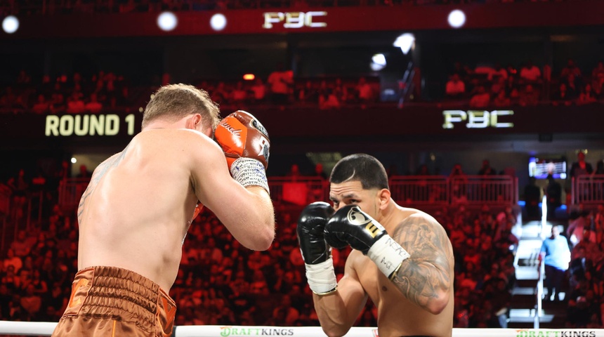 mexicando canelo alvarez vence al puertoriqueno