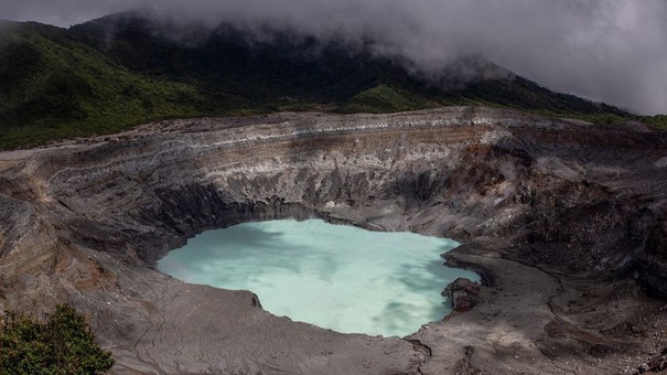 vigilan actividad gases cenizas volcan poas costa rica