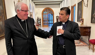 monseñor rolando alvarez reaparece sevilla espana