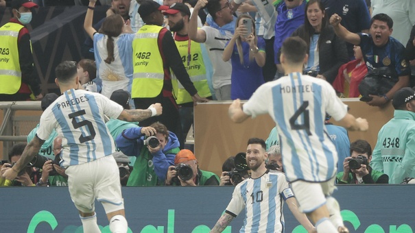 jugadores argentina ganan mundial futbol