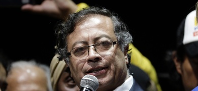 gustavo petro ausencia maduro investidura