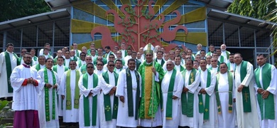 diocesis granada condena leonardo urbina obispo