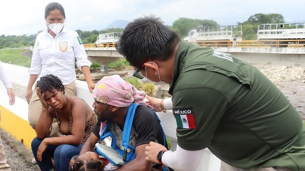 inm migrantes abandonados tractocamion embarcacion mexico