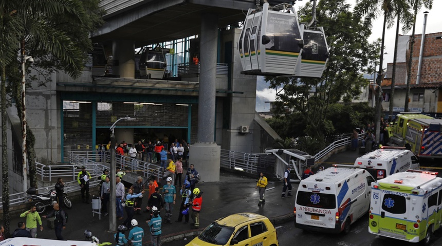 muertos heridos caida metrocable medellin colombia