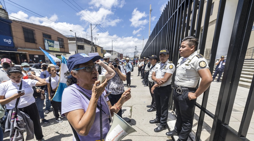 guatemaltecos manifestaciones contra ministerio publico