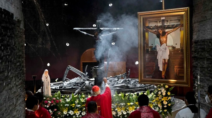 ataque a la imagen de la Sangre de Cristo