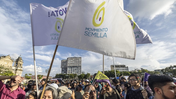 manifestacion seguidores partido semilla guatemala