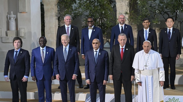 joe biden desorientado cumbre g7b