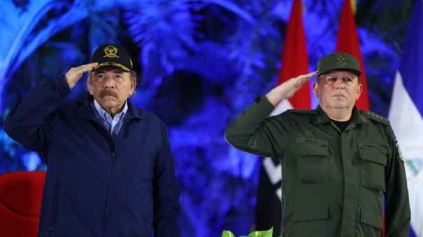 daniel ortega y julio aviles ejercitos centroamerica