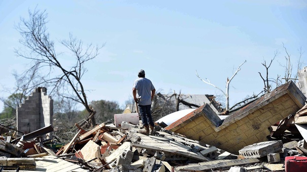 danos tornados misisipi