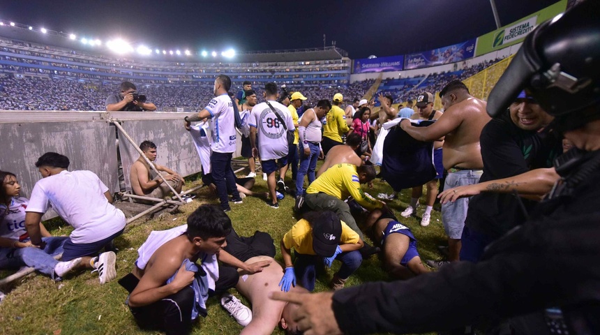 estampida masiva estadio el salvador