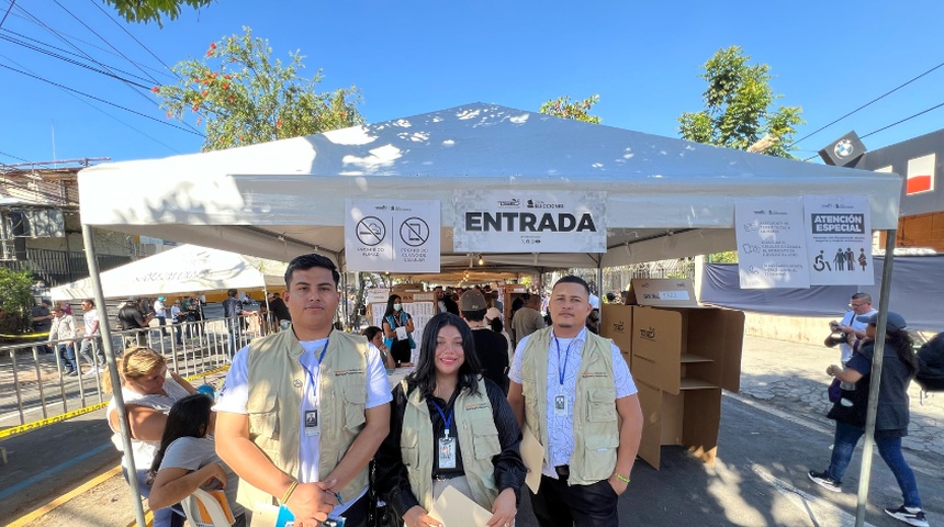 jovenes nicaraguenses observadores elecciones salvadoreñas