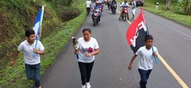 obligan niños portar bandera fsln recorrido antorcha