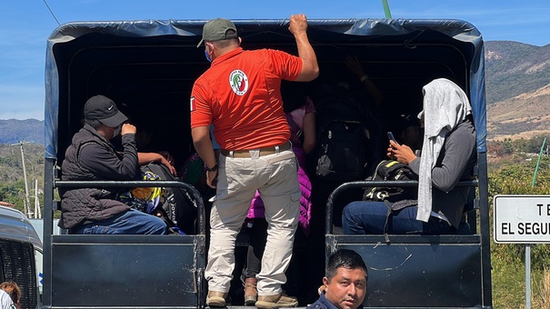 migrantes rescatados frontera mexico eeuu