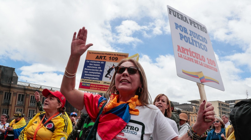 protestan contra presidente colombia