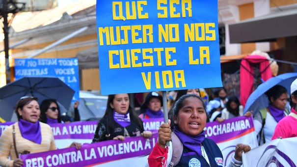 manifestacion contra violencia hombre