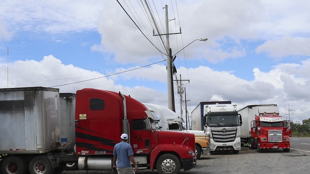 camioneros varados panama