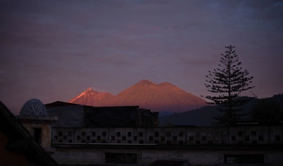 volcan fuego gauetmala