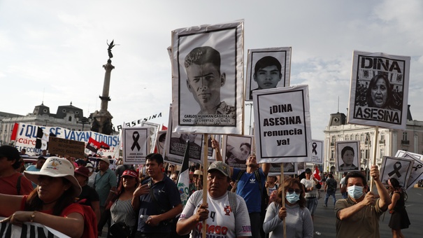 crisis en peru