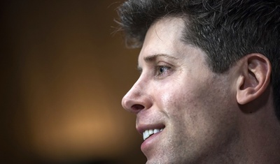 personas escanean ojos proyecto sam altman