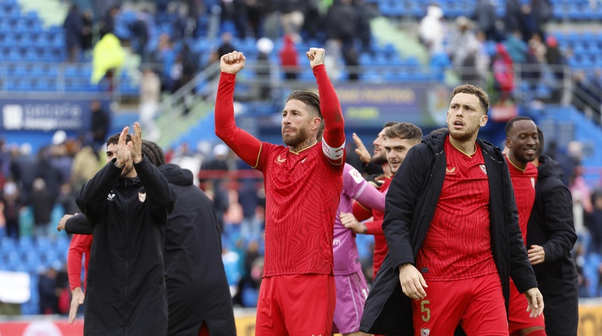 sergio ramos celebra rendimiento sevilla