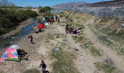 familias migrantes acampan frontera mexico eeuu