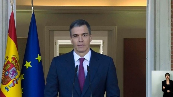 pedro sanchez decide sguir gobierno espana