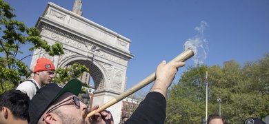 biden promete reclasificar marihuana