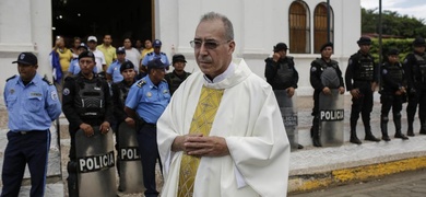 Padre Edwin Román