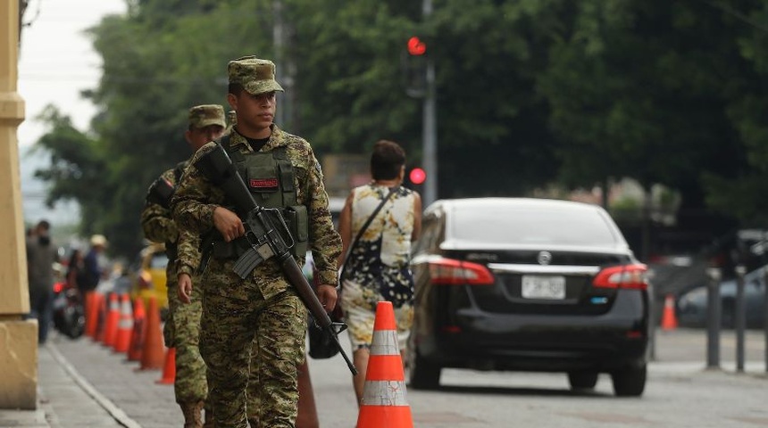 militares calle el salvador efe