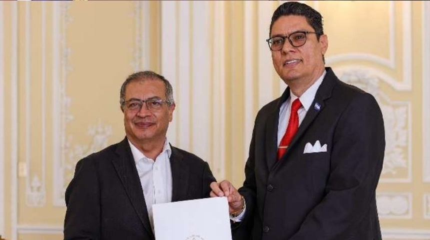 petro recibe cartas credenciales embajador nicaragua colombia