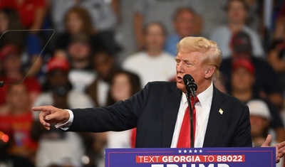 trump acusa harris plagiar propuetsa electoral