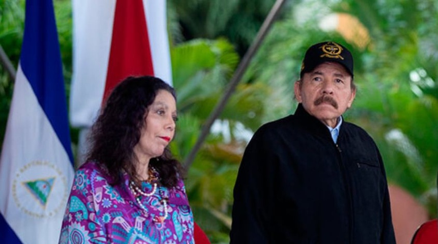 daniel ortega y su esposa rosario murillo