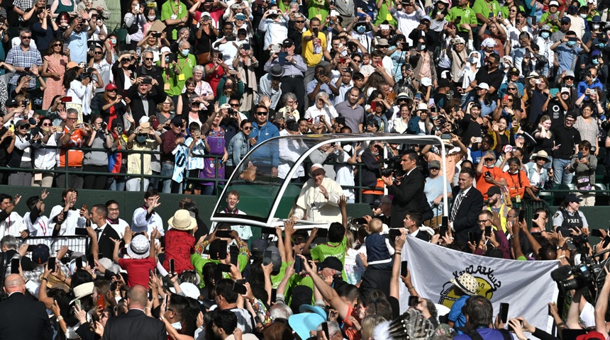 papa francisco en canada