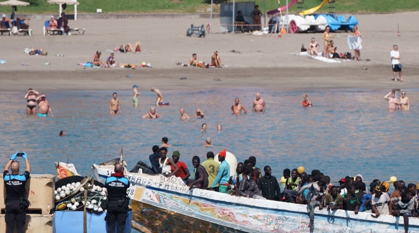 llegada migrantes islas espanolas canarias