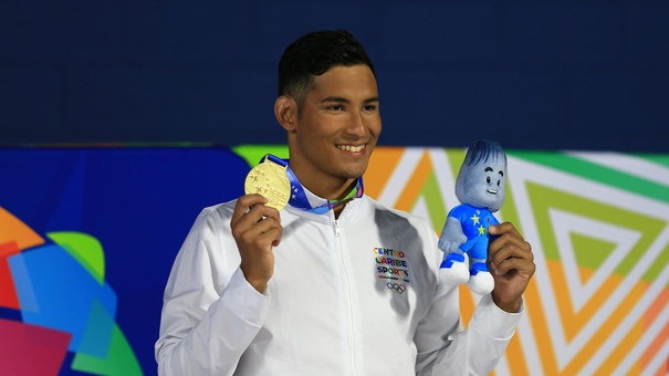 guatemalteco gana medalla oro natacion centroamericanos