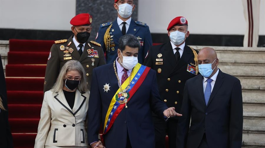 presidente nicolas maduro y cilia flores